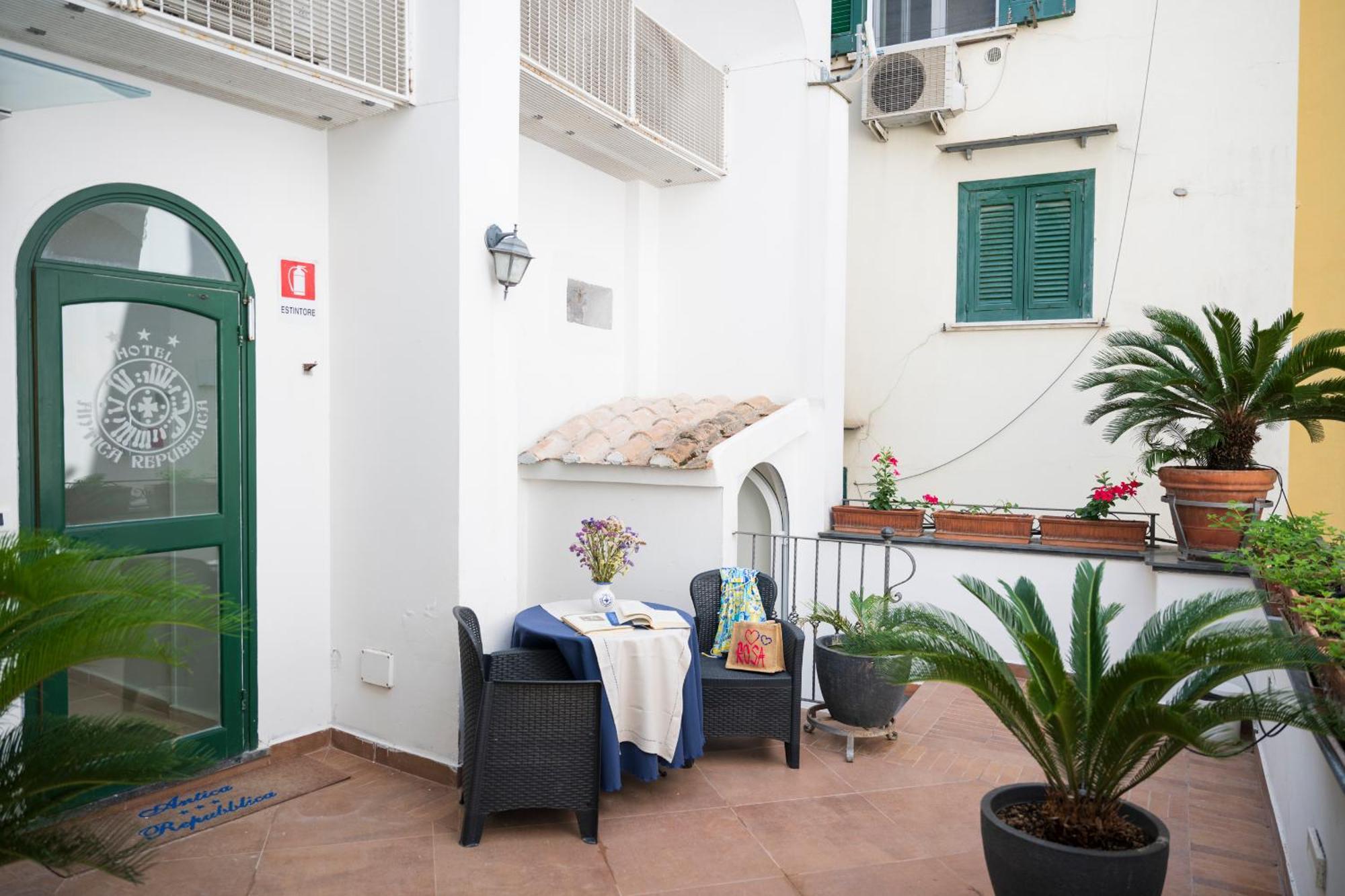 Hotel Antica Repubblica In Amalfi Center At 100Mt From The Sea Exterior foto